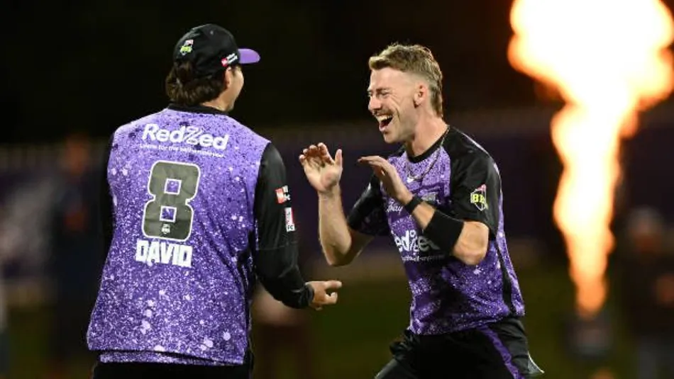 HUR vs STR Dream11 Prediction, Possible 11 & Pitch Report – BBL 2025/26 | Match 28 Detailed Guide